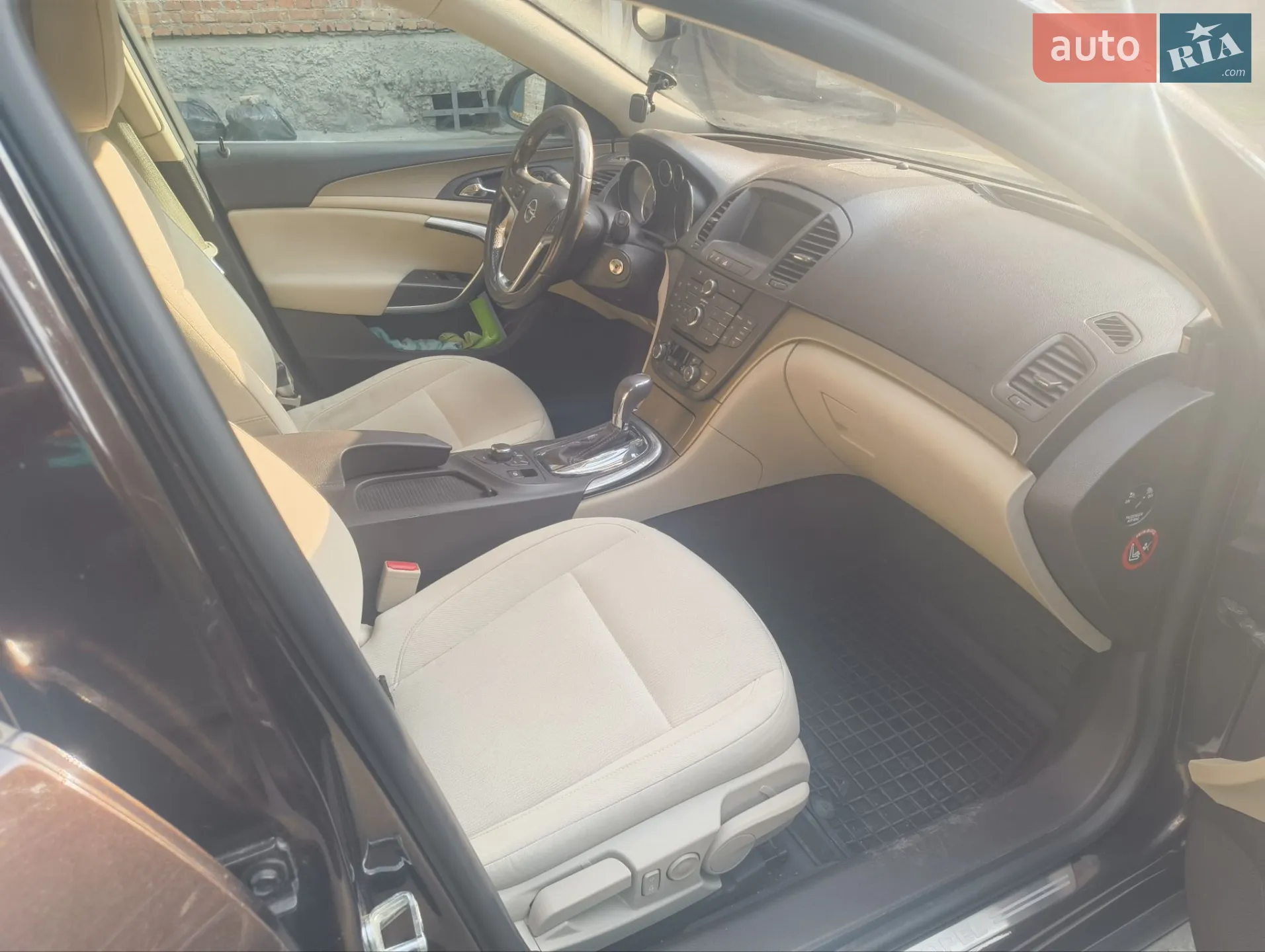 2010 Opel Insignia - мініатюра 6