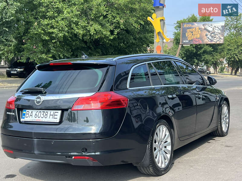 Универсал Opel Insignia 2010 в Николаеве