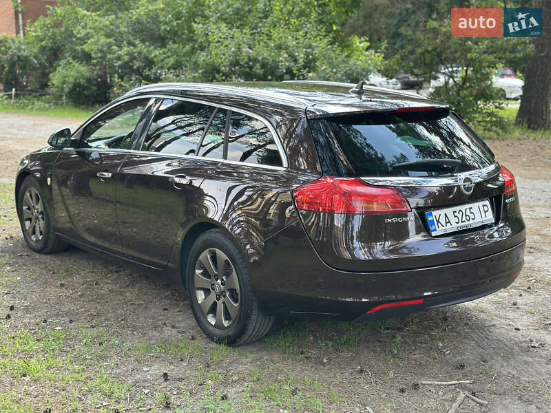 Универсал Opel Insignia 2012 в Киеве