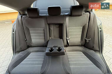 Лифтбек Opel Insignia 2010 в 