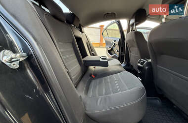 Лифтбек Opel Insignia 2010 в 