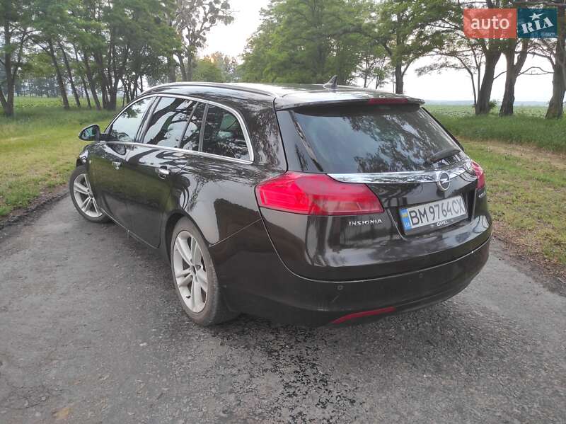 Універсал Opel Insignia 2010 в Сумах