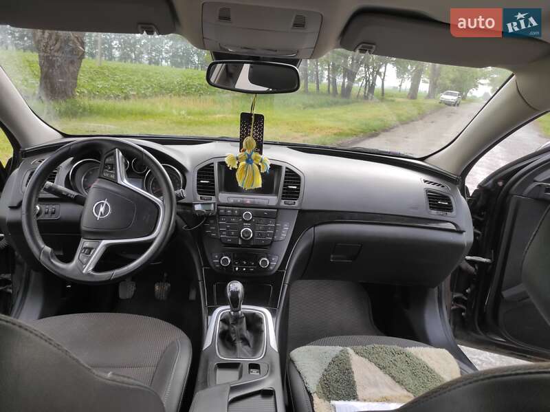 Універсал Opel Insignia 2010 в Сумах