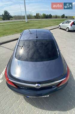 Седан Opel Insignia 2009 в 