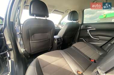 Седан Opel Insignia 2009 в 