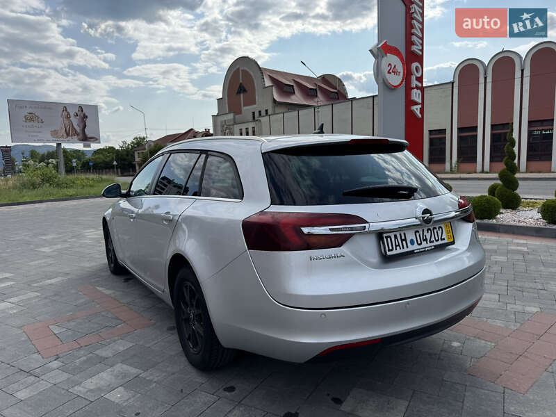Универсал Opel Insignia 2015 в Хусте