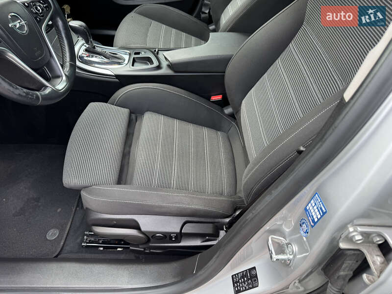 Универсал Opel Insignia 2015 в Хусте