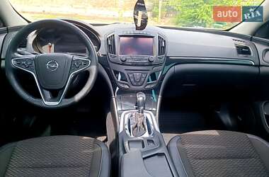 Универсал Opel Insignia 2015 в 