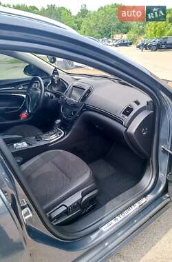 Универсал Opel Insignia 2015 в 