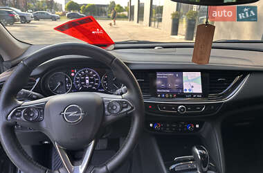 Универсал Opel Insignia 2019 в 