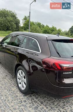Универсал Opel Insignia 2014 в 