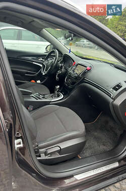 Универсал Opel Insignia 2014 в 