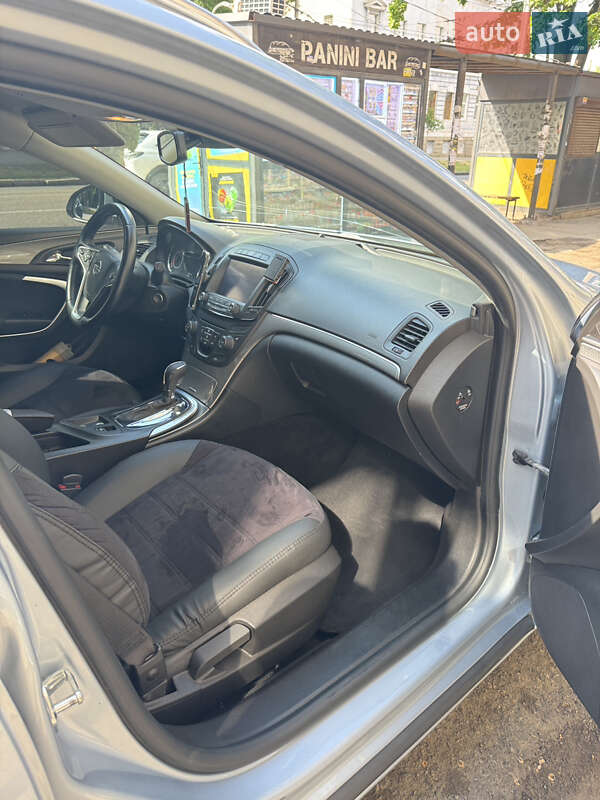 Універсал Opel Insignia 2015 в Дніпрі