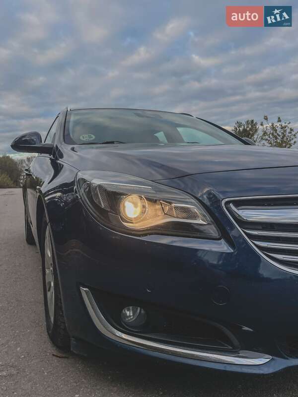 Универсал Opel Insignia 2014 в Бурштыне