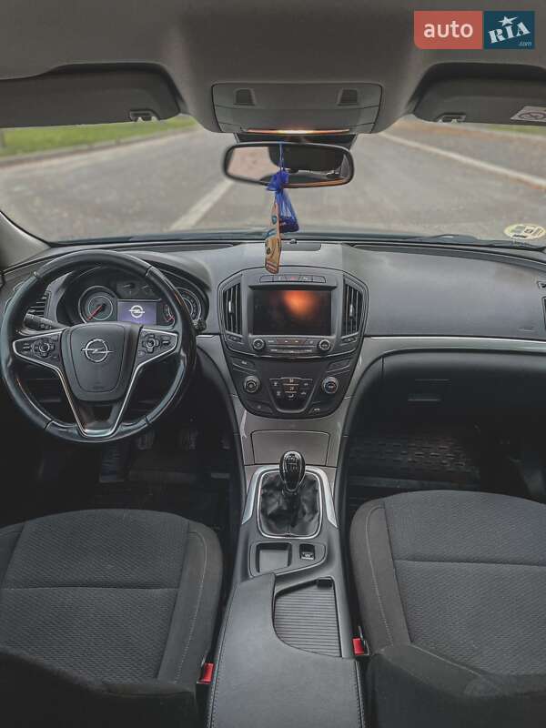 Универсал Opel Insignia 2014 в Бурштыне