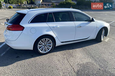 Универсал Opel Insignia 2013 в 