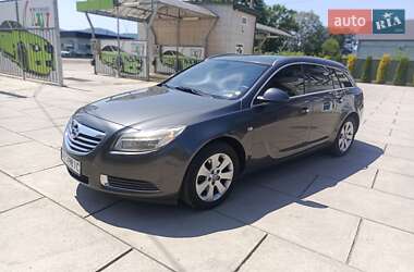 Универсал Opel Insignia 2012 в Хусте