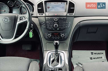 Универсал Opel Insignia 2009 в 