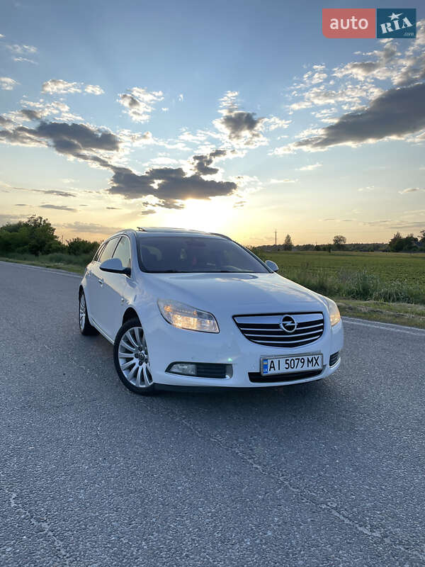 Opel Insignia 2011