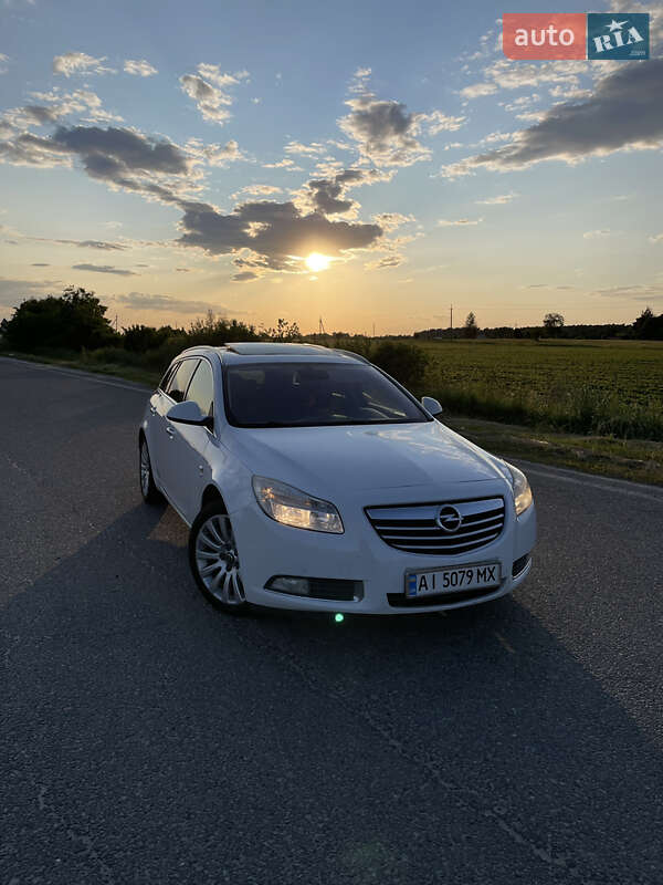 Универсал Opel Insignia 2011 в Львове