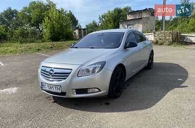Лифтбек Opel Insignia 2010 в Городке