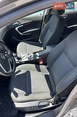 Седан Opel Insignia 2009 в 