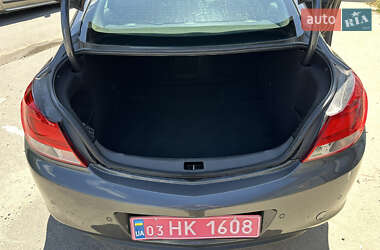 Седан Opel Insignia 2009 в 