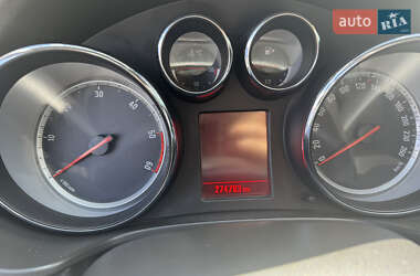 Универсал Opel Insignia 2012 в 