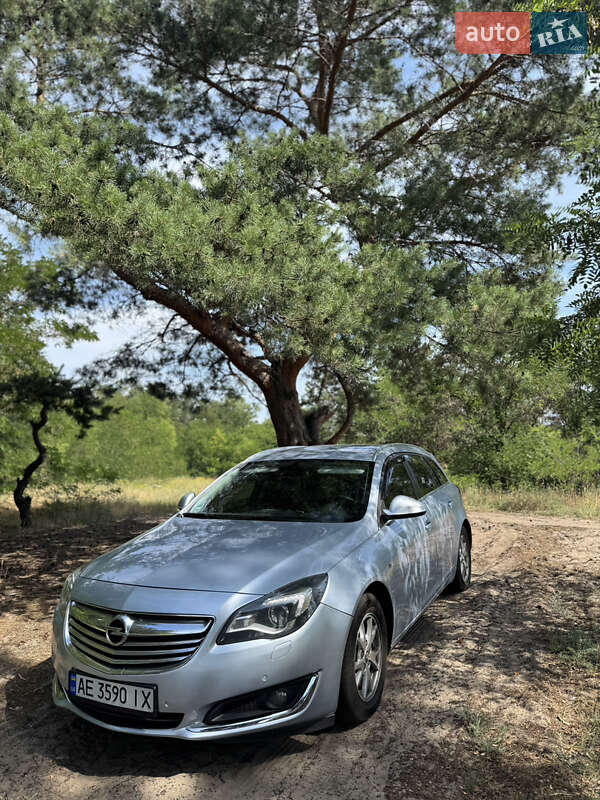 Універсал Opel Insignia 2015 в Дніпрі