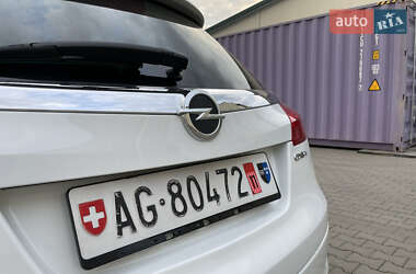 Універсал Opel Insignia 2011 в 