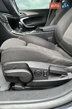 Универсал Opel Insignia 2014 в 
