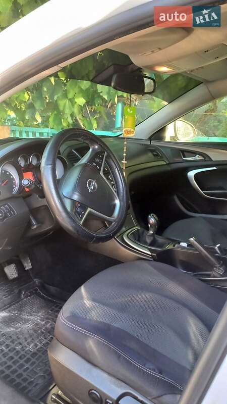 Універсал Opel Insignia 2011 в Олександрії