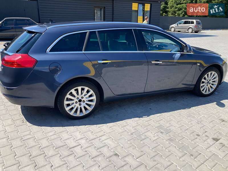 Универсал Opel Insignia 2009 в Смыге