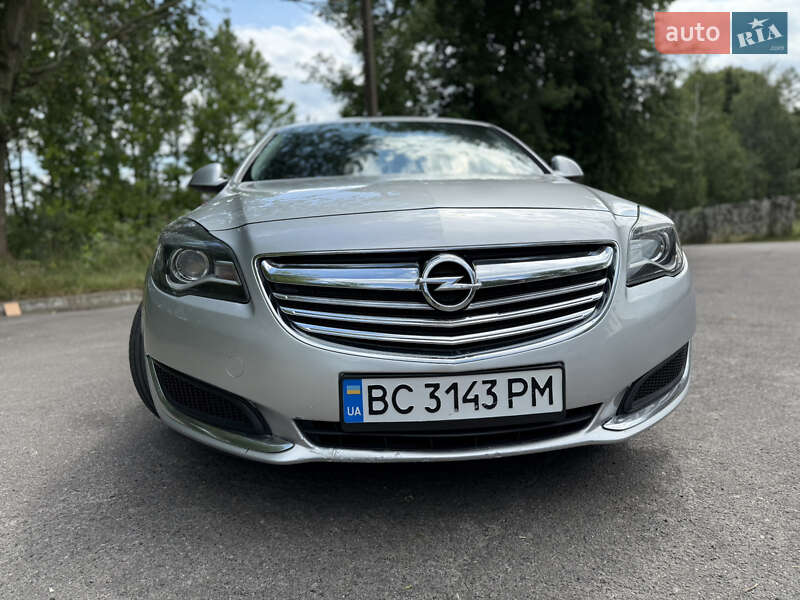 Седан Opel Insignia 2014 в Львове