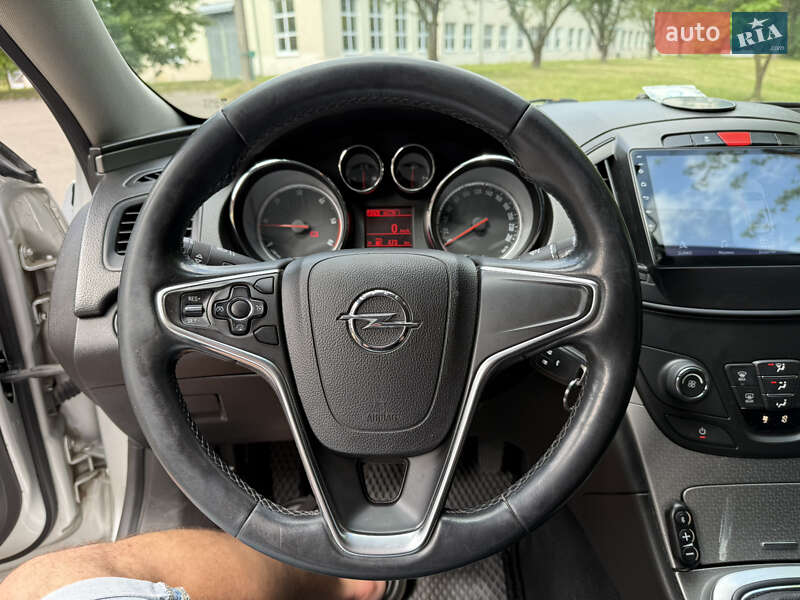 Седан Opel Insignia 2014 в Львове