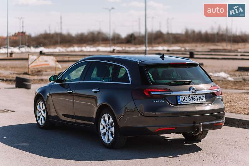 Универсал Opel Insignia 2015 в Львове
