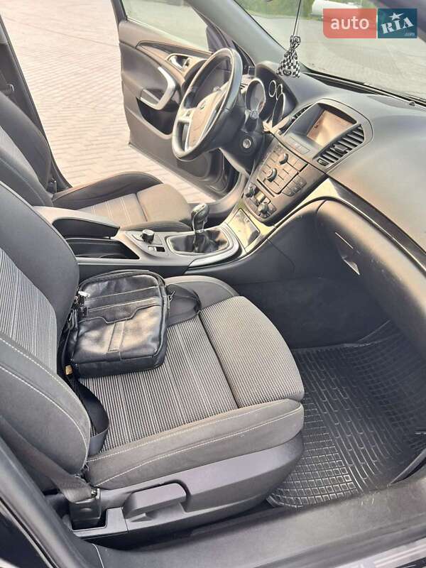 Універсал Opel Insignia 2010 в Сокалі