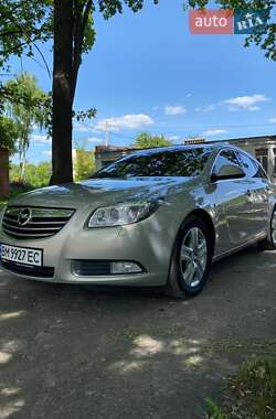 Универсал Opel Insignia 2012 в 