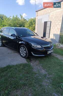 Универсал Opel Insignia 2015 в 