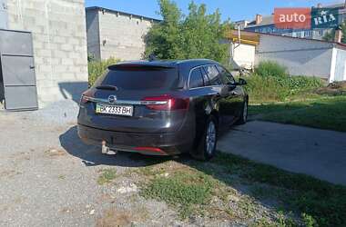 Универсал Opel Insignia 2015 в 