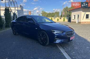 Лифтбек Opel Insignia 2020 в 