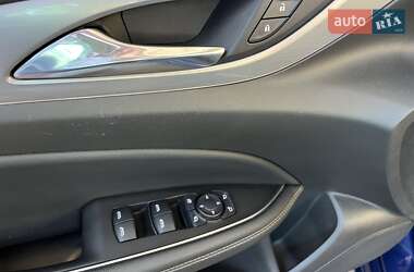 Лифтбек Opel Insignia 2020 в 