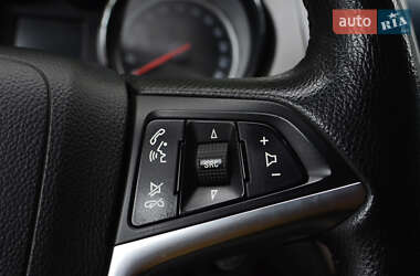Универсал Opel Insignia 2013 в 