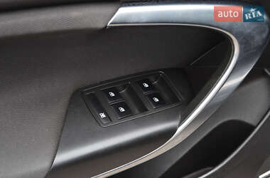 Универсал Opel Insignia 2013 в 