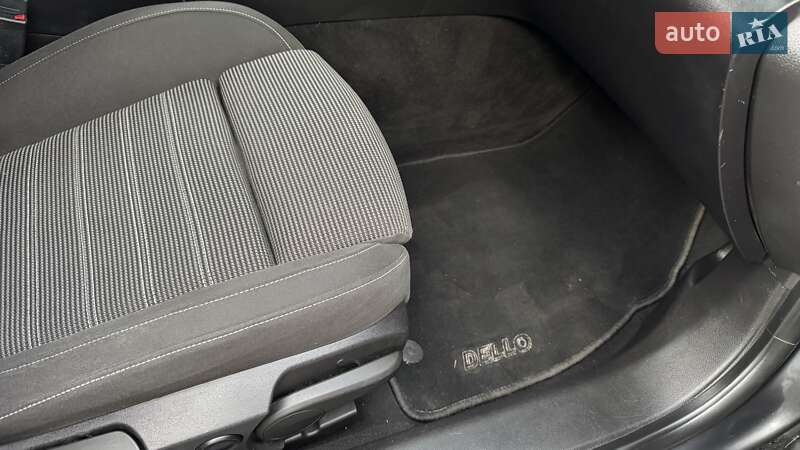 Универсал Opel Insignia 2012 в Киеве