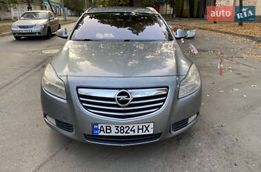 Универсал Opel Insignia 2010 в 