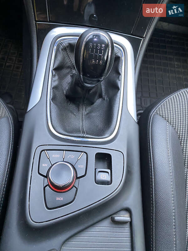 Универсал Opel Insignia 2010 в Киеве