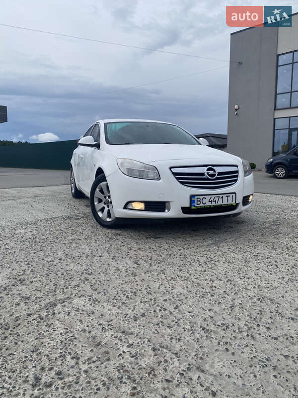 Opel Insignia 2011