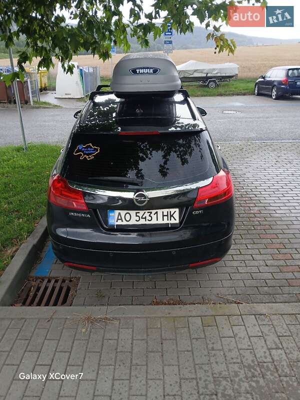 Універсал Opel Insignia 2011 в Ужгороді