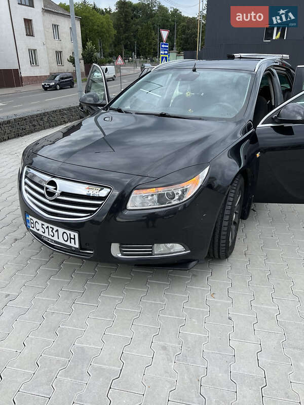 Универсал Opel Insignia 2011 в Львове